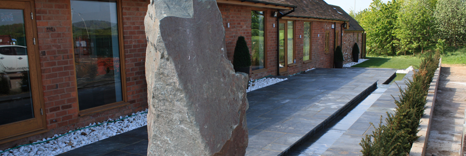 <strong>Garden Landscaping</strong> :: from pretty borders to paths and patios